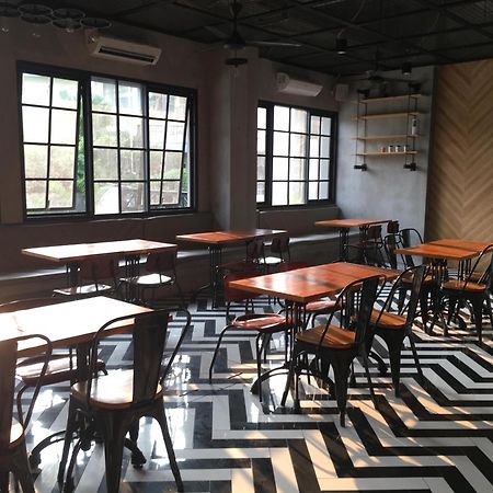 泗水吉莫萨瑞克利奥酒店 外观 照片